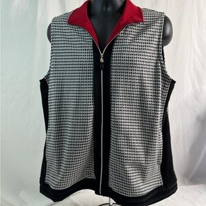 Allison Daley Women’s zip up vest size large